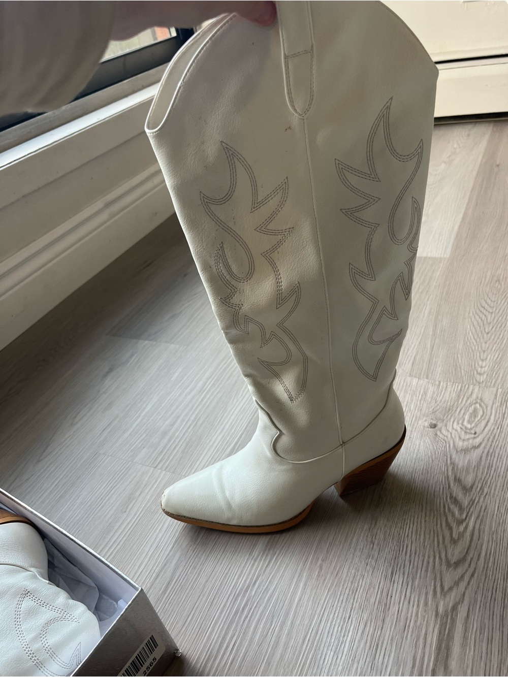 White Women's Knee-High Cowboy Boots Size US8.5